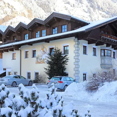 Schweizerhof Edelweiss Apartment *